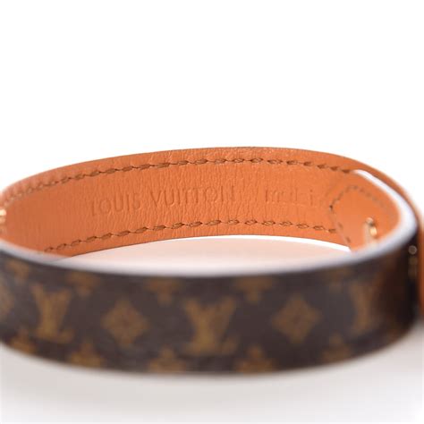 louis vuitton v bracelet.